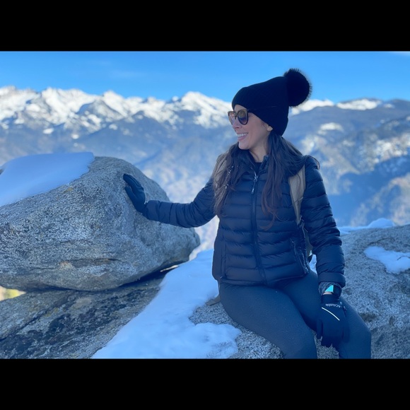 Meet Your Posher - Picture 2 of 3